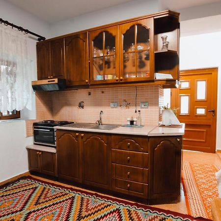 Bb Traditional Apartment Гірокастра Екстер'єр фото